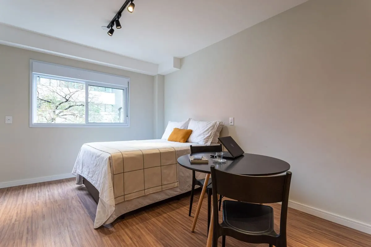 Imagem Apartamento com 1 Quarto para alugar, 28m² - Saúde