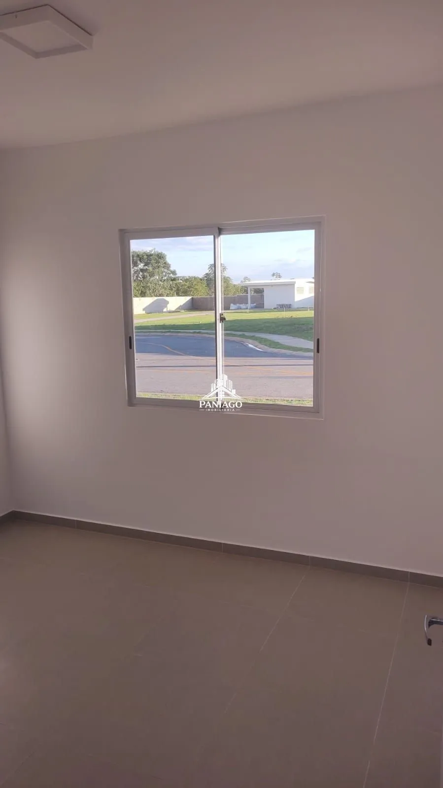Imagem Casa em Condomínio 3 dormitórios para alugar Petrópolis Várzea Grande/MT