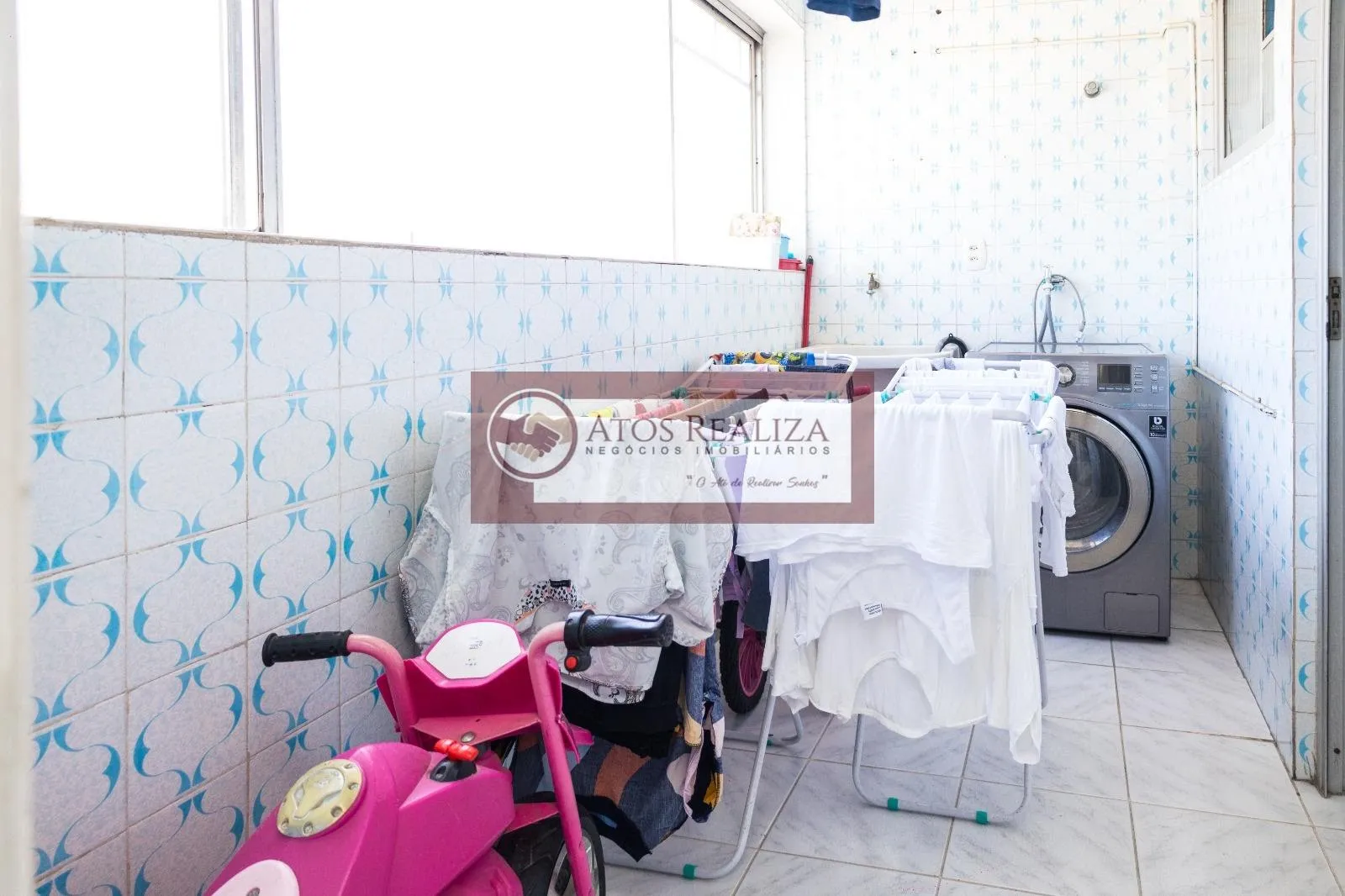 Imagem Lindo Apartamento para venda com 3 quartos, 110m² Centro de Santo Amaro. Rua Promotor Gabriel Nettuzzi Perez. VALOR VENDA: R$ 610 000 Condomínio: R$ 853 IPTU (anual): R$ 1.564 1 vaga de garagem 110 m2 útil 3 dormitórios 2 banheiros Sala de TV 1 vagas Acei