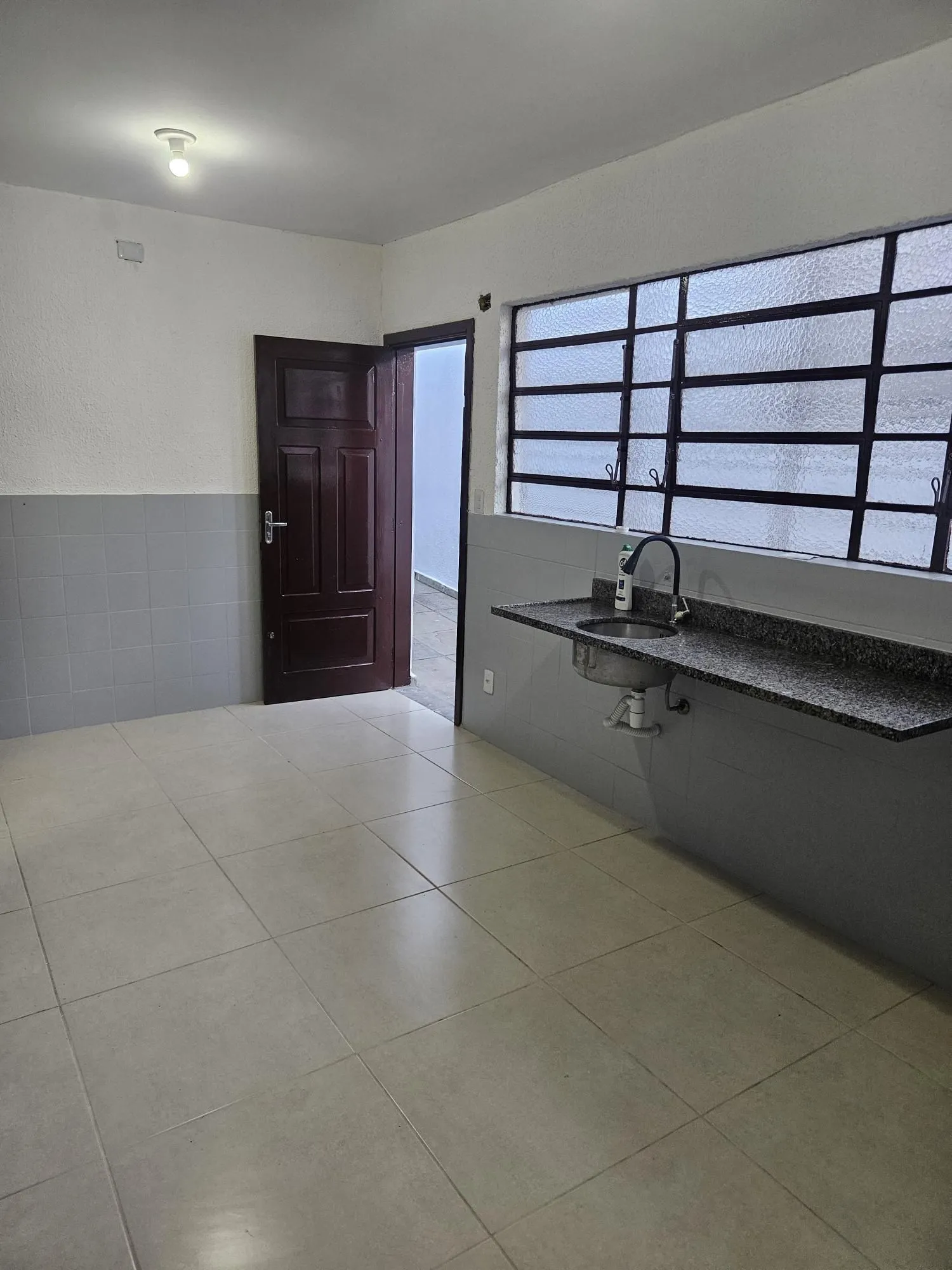 Imagem Casa toda reformada na avenida nonoai