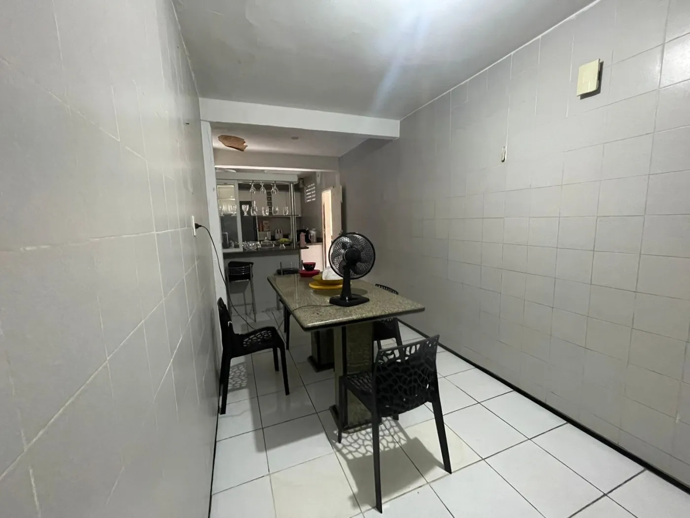 Imagem Casa para Venda em Fortaleza, Parque Dois Irmãos, 6 dormitórios, 3 suítes, 2 banheiros, 2 vagas
