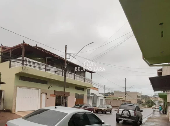 Imagem Casa com 4 dormitórios à venda, 250 m² por R$ 750.000,00 - Jardim das Roseiras - Igarapé/MG