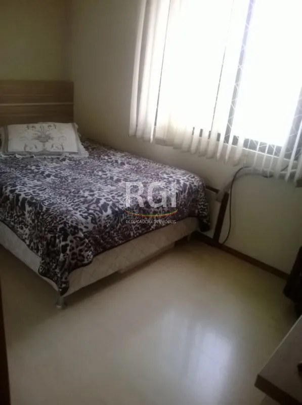 Imagem Apartamento para Venda - 68.28m², 3 dormitórios, 1 vaga - Sarandí