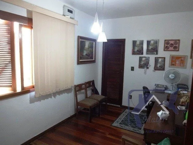 Imagem Casa para Venda - 318m², 4 dormitórios, sendo 1 suites, 4 vagas - Cavalhada