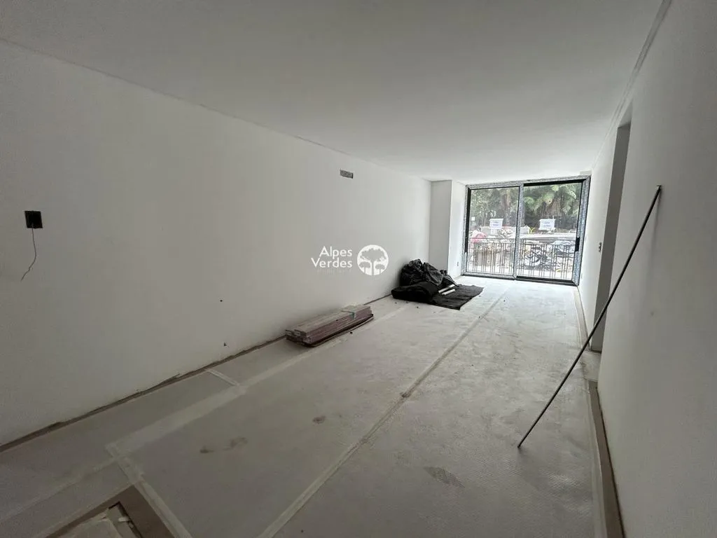 Imagem Vende-se apto prox ao centro de Gramado- 3 quartos- Valor R$ 2.335.000,00