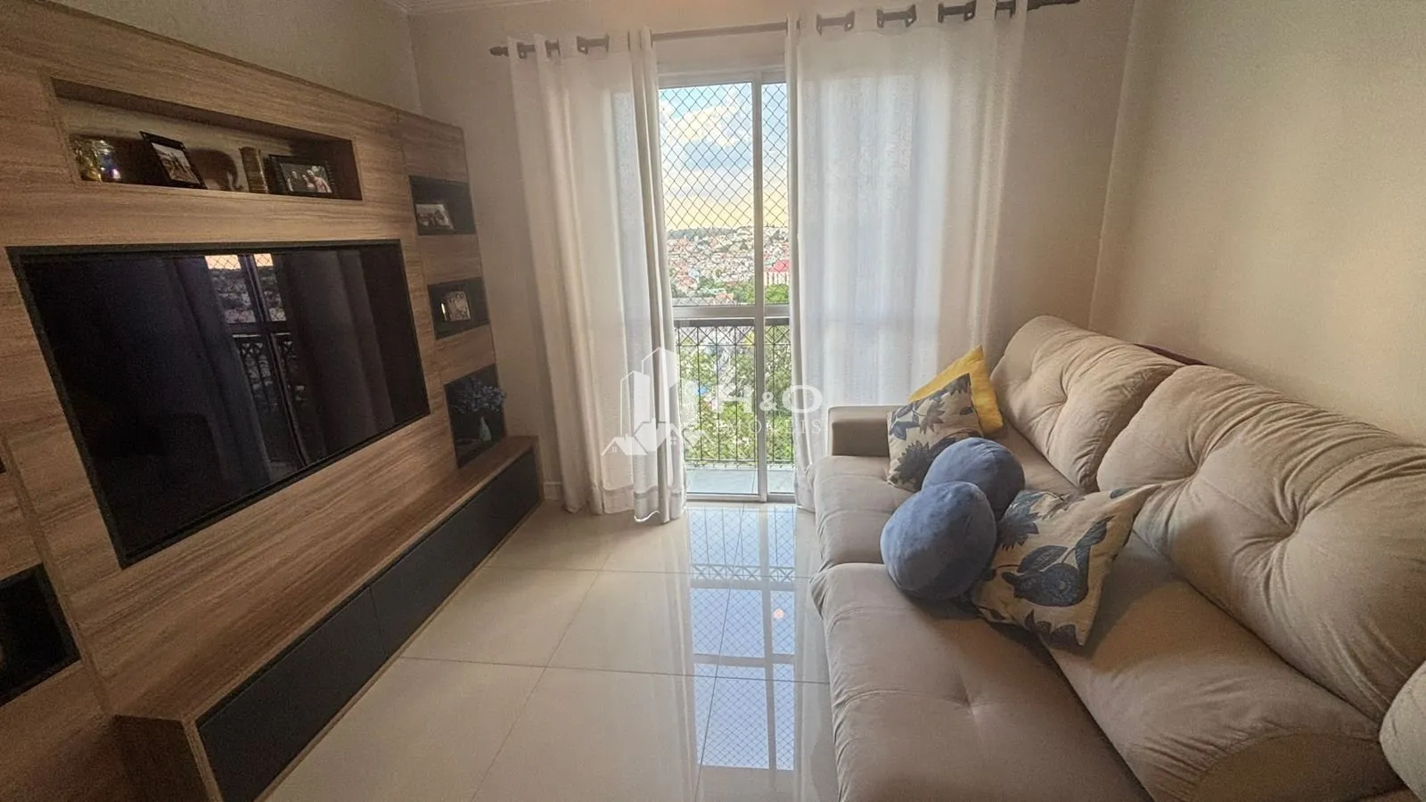 Foto do imóvel Apartamento à venda em Itaquera / Vila Carmosina - 58m² com varanda e vaga!
