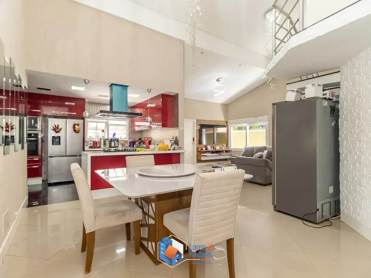 Imagem Casa para venda em City América com 4 quartos, sendo 2 suítes, 246m²