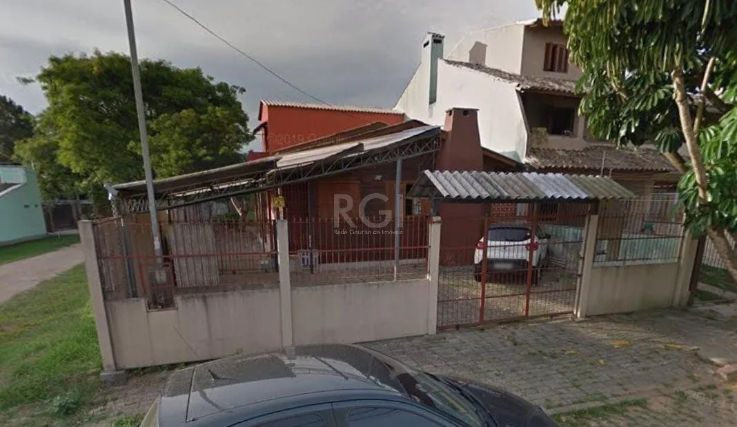 Imagem Casa de esquina no bairro Guarujá