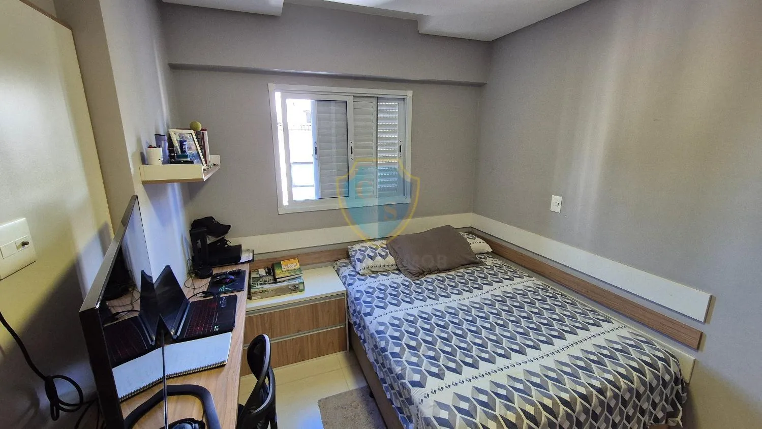 Imagem Apartamento de 2 Dorms (1 Suíte) Churrasqueira na Varanda