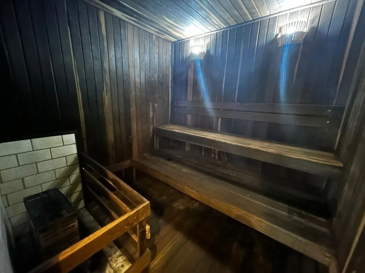 Imagem APARTAMENTO, 1 DORMITÓRIO, SACADA COM CHURRASQUEIRA, VAGA DE GARAGEM, BAIRRO PETRÓPOLIS, PORTO ALEGRE/RS