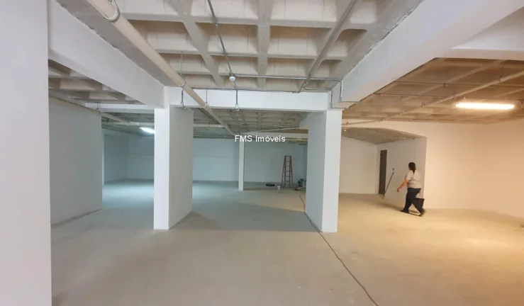 Imagem Loja comercial para locação em São Paulo-SP, Campo Belo: 4 banheiros, 5 vagas, 390m² de área!