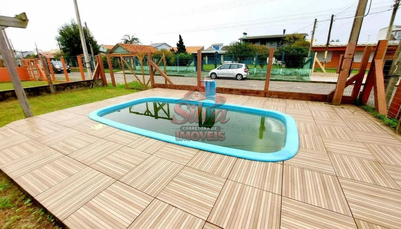 Imagem Casa 2 dormitórios com piscina a 150m do mar no Mariluz