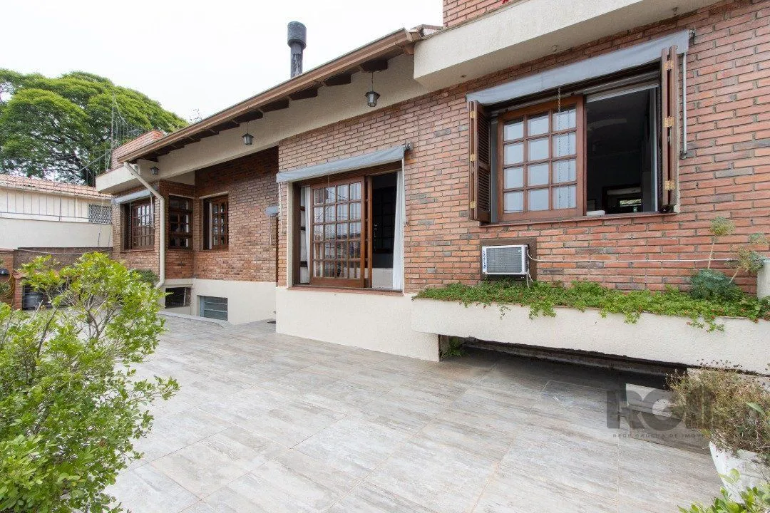 Imagem Casa para Venda - 440m², 3 dormitórios, sendo 1 suites, 2 vagas - Santa Tereza