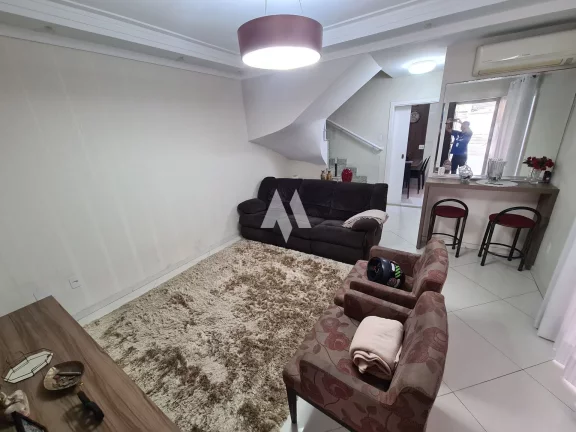 Imagem Casa Triplex no Marapé! Com 115m² e 3 quartos, sendo 1 suítes master com closet e 2 vagas!