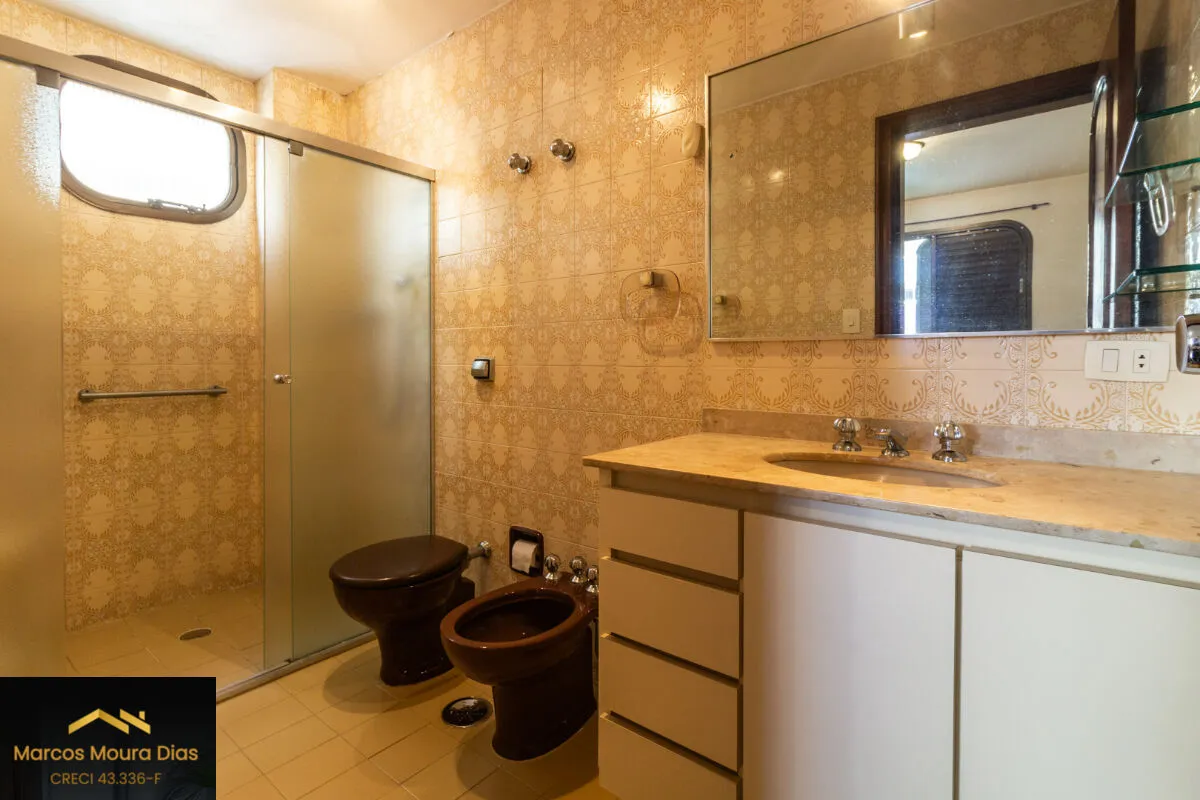 Imagem Apartamento em Perdizes com 4 Dormitórios ( 1 suíte) com 136m² e 2 Vagas. Edifício com Piscina e Portaria 24 hs