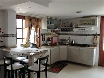 Imagem Casa para Venda - 150m², 3 dormitórios, sendo 1 suites, Nonoai