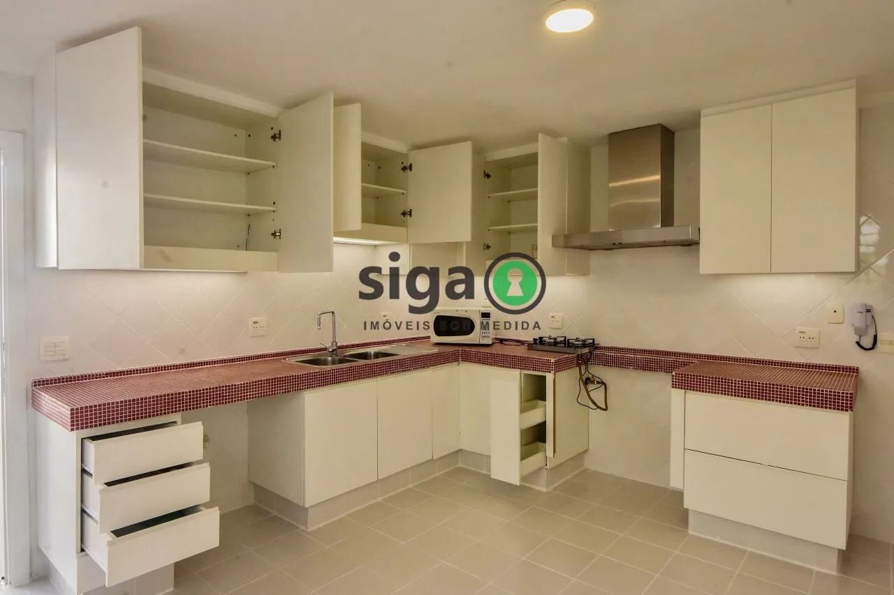 Imagem Casa Comercial para locação no Jardim Europa, com 250m², Sem Mobilia, várias salas