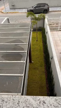 Imagem Sobrado semi-mobiliado com 2 dormitórios e 1 vaga de garagem em Tijucas