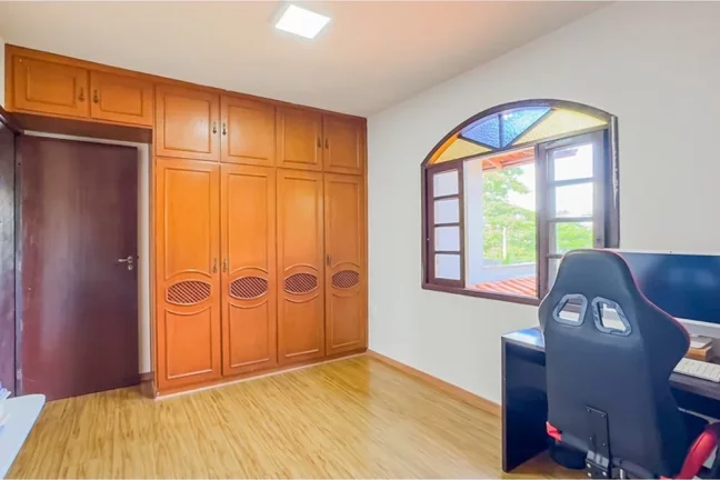 Imagem Casa para venda no bairro Parque dos Maias em Porto Alegre