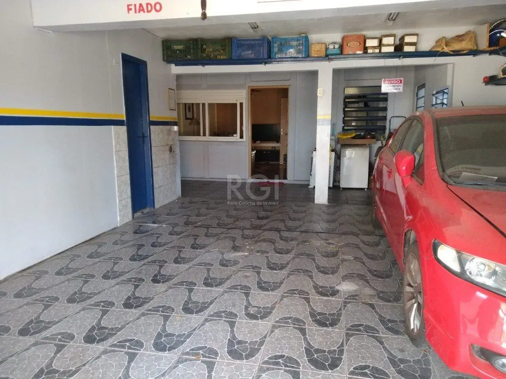 Imagem Casa para Venda - 76m², 5 dormitórios, 3 vagas - Santo Antonio