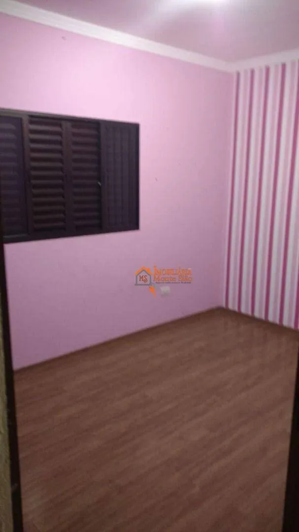 Imagem Sobrado com 3 dormitórios à venda, 203 m² por R$ 700.000,00 - Jardim São João - Guarulhos/SP