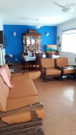 Imagem CASA COM 5 DORMITORIOS PERTINHO DA PRAIA
