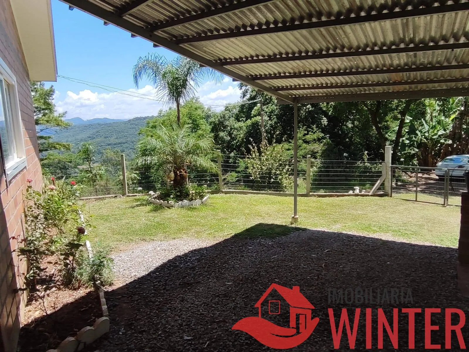 Imagem Sítio de 1,2 hectares com casa e piscina em São Roque, Feliz.