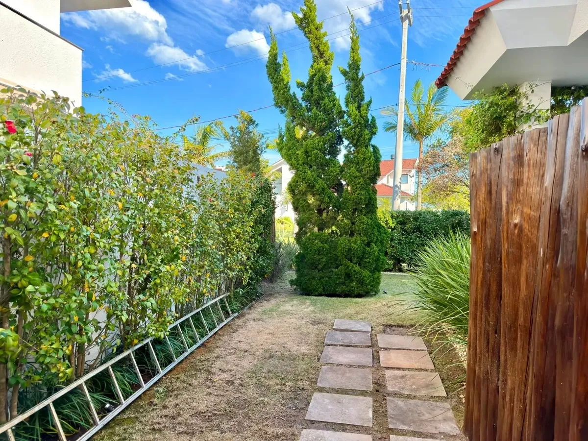 Imagem CASA À VENDA