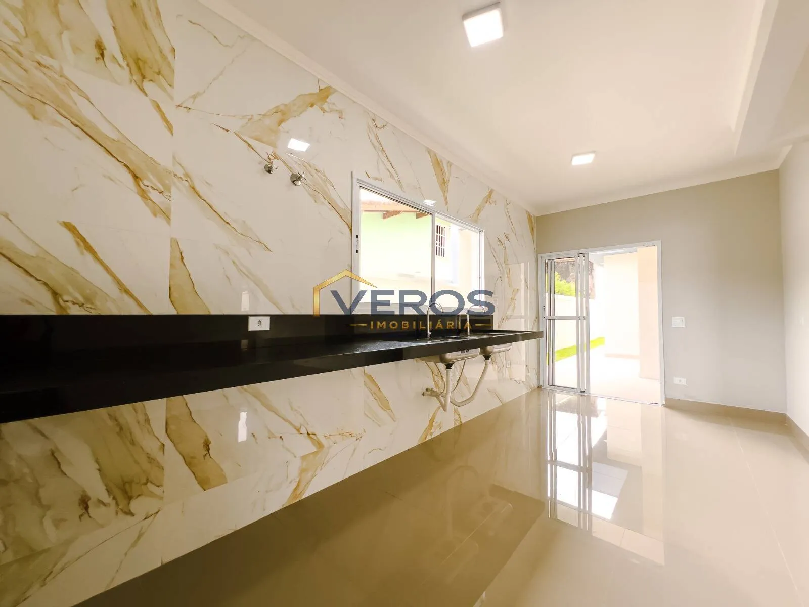 Imagem Casa nova com 3 quartos a venda no Bairro Massaguaçu Caraguatatuba