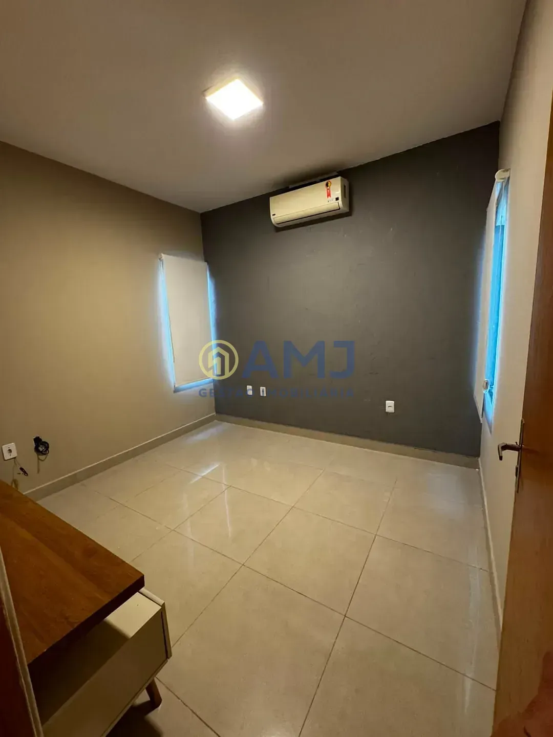 Imagem CASA À VENDA NO JARDIM SÃO JOSÉ | GOIÂNIA/GO | FINANCIA 100%