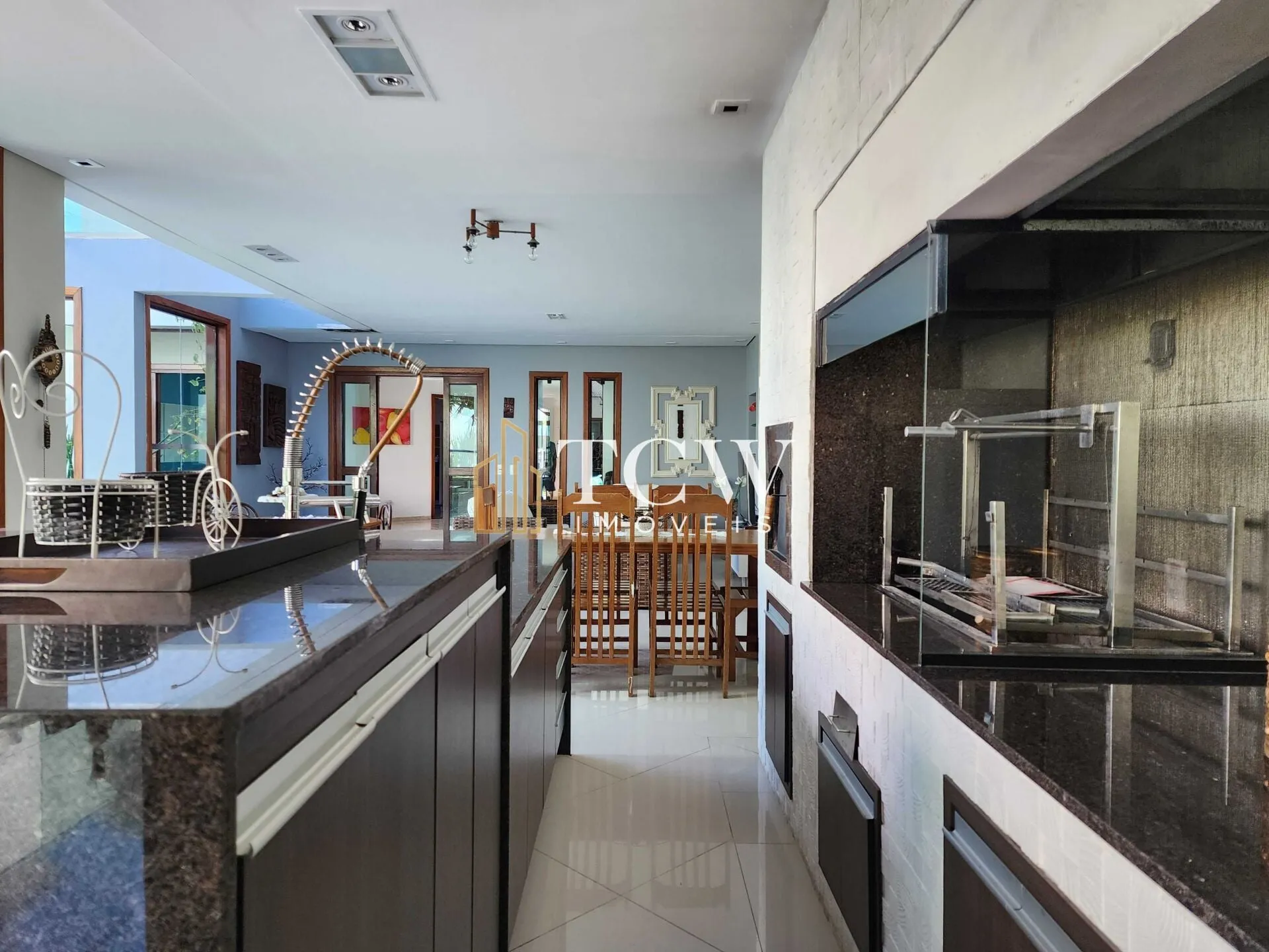 Imagem Casa de Condomínio com 7 Quartos à venda em Sorocaba
