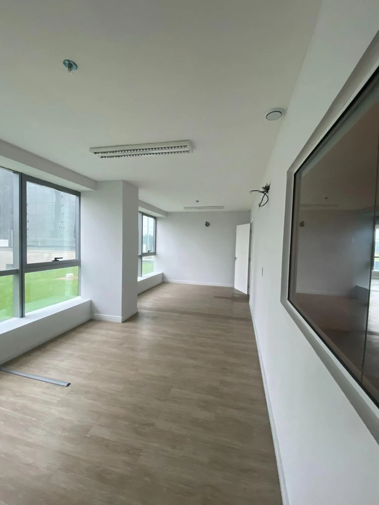 Imagem Sala Comercial no Bairro Praia de Belas - Porto Alegre