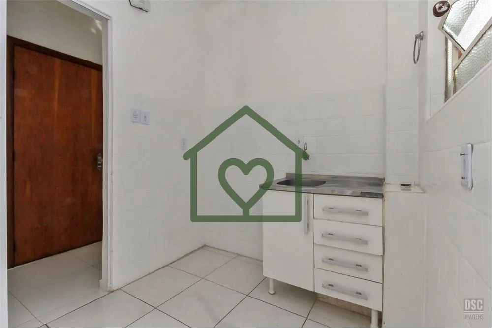 Imagem Apresentamos um encantador apartamento de dois dormitórios localizado no coração do Centro Histó...