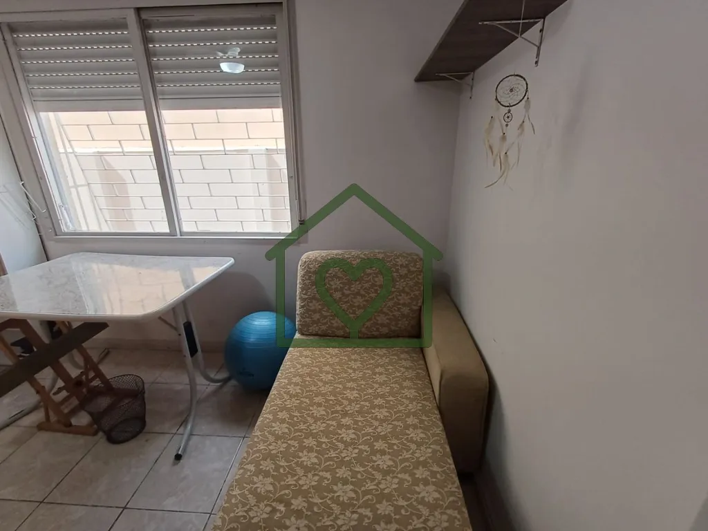 Imagem Vendo ótimo apartamento 2 dormitórios cozinha e área de serviço, bem ventilado e baixo custo con...