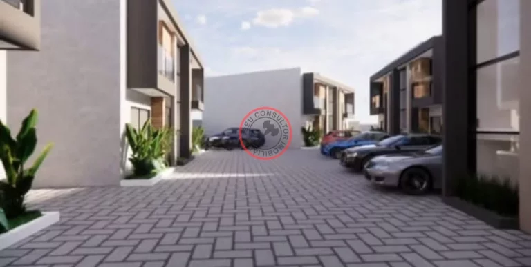 Imagem CASAS DENTRO DE CONDOMÍNIO EM FASE DE ACABAMENTO , A 80 METROS DA PRAIA, PAGAMENTO COM UMA ENTRDA E PARCELAS ATÉ OUTUBRO DE 2025