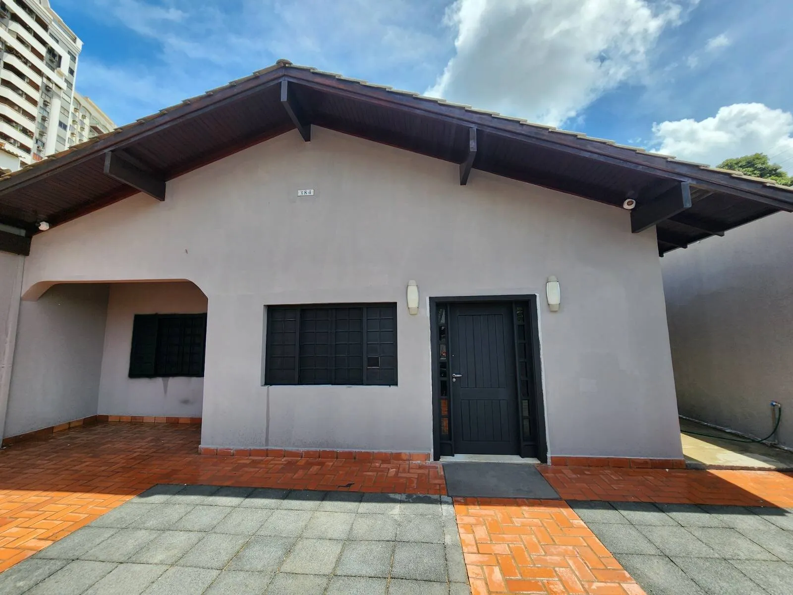 Imagem Casa Comercial Bairro Goiabeiras