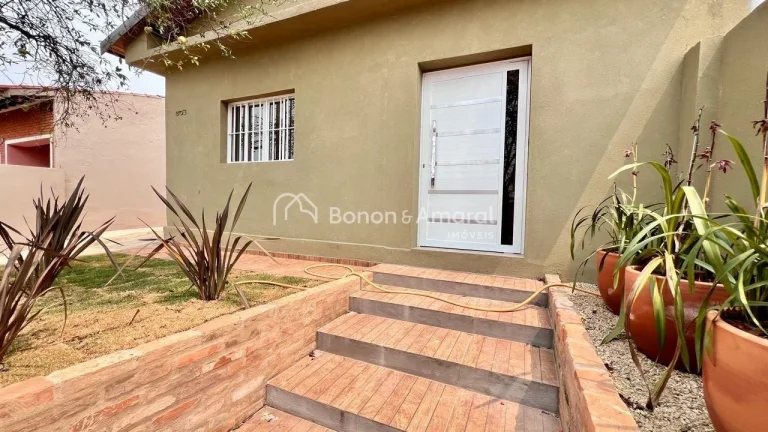Imagem Casa Moderna com 3 Dormitórios

Dormitórios: 3 quartos, sendo 1 suíte com banheiro privativo.
Sal...