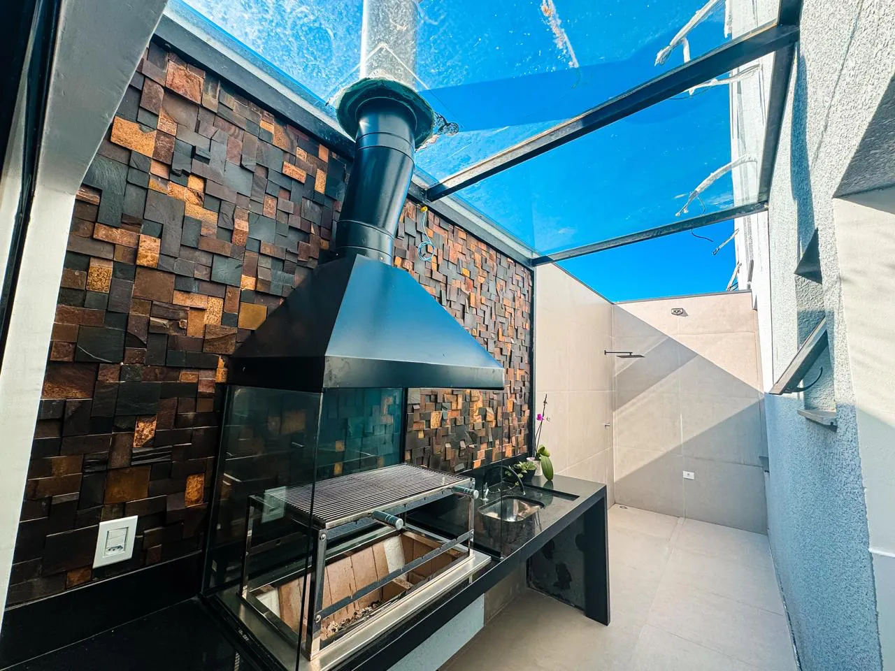 Foto do imóvel Sobrado com 3 Quartos à Venda, 100 m² em Cidade Jardim, Caraguatatuba - SP
