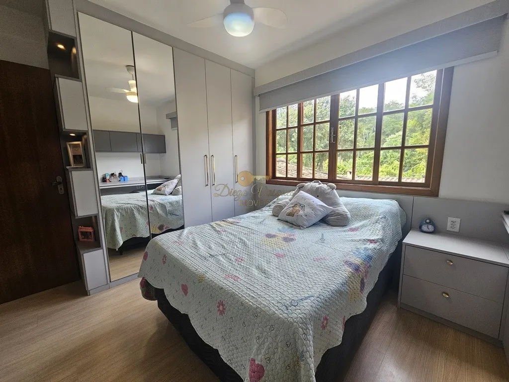 Imagem Casa em Condomínio para Venda em Teresópolis / RJ no bairro Cascata do Imbuí