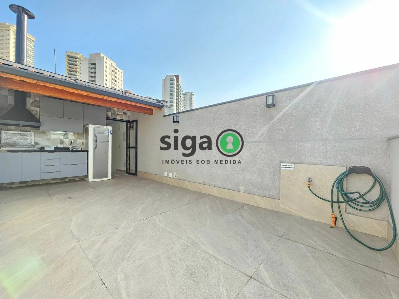 Imagem CASA À VENDA 4 QUARTOS SENDO 3 SUÍTES, NOVA E PRONTA PRA MORAR