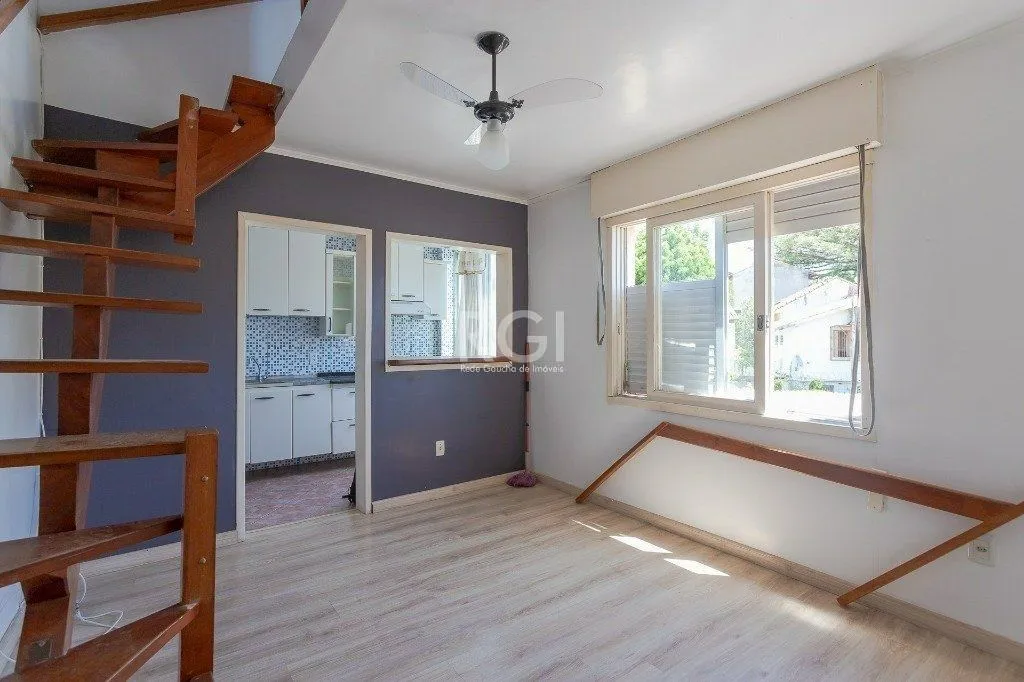 Imagem Cobertura para Venda - 118m², 3 dormitórios, 1 vaga - Nonoai