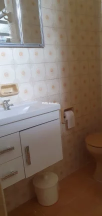 Imagem Casa à venda em Perdizes, São Paulo - SP, com 2 quartos, 1 sala, 2 banheiros, 4 vagas e 186m²!