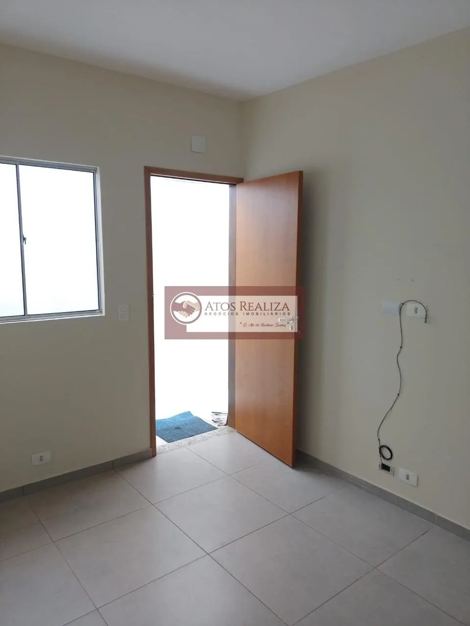 Imagem Oportunidade de locação no Guarapiranga. Alugo imóvel compacto de 1 dormitório, sala, cozinha, banheiro e Área de serviço, R$ 1.000