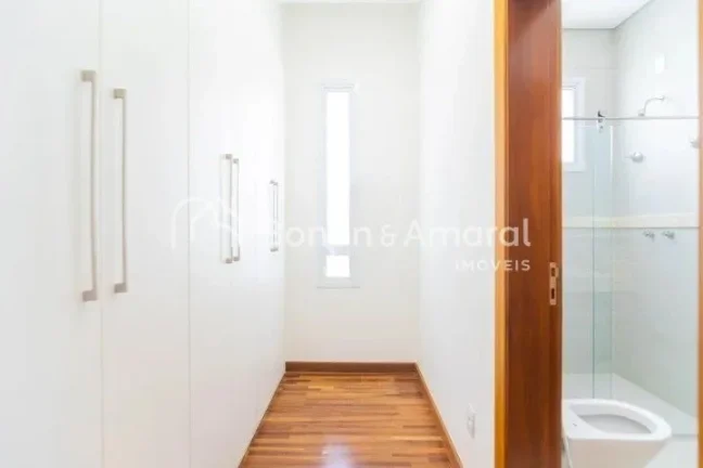 Imagem Magnífica residência no Alphaville Campinas. Projeto moderno e diferenciado, com acabamento nobre....