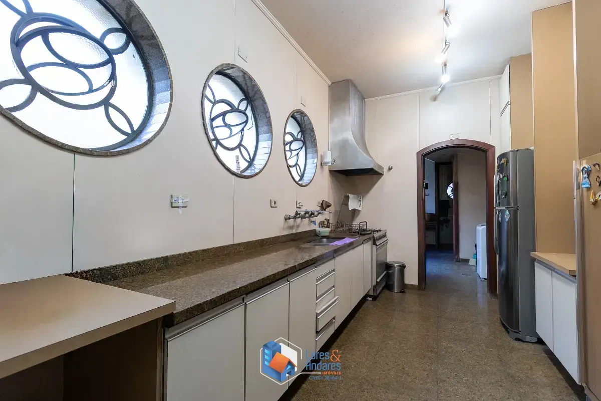 Imagem Casa para venda em Campo Belo com 4 quartos, sendo 1 suíte, 329m²