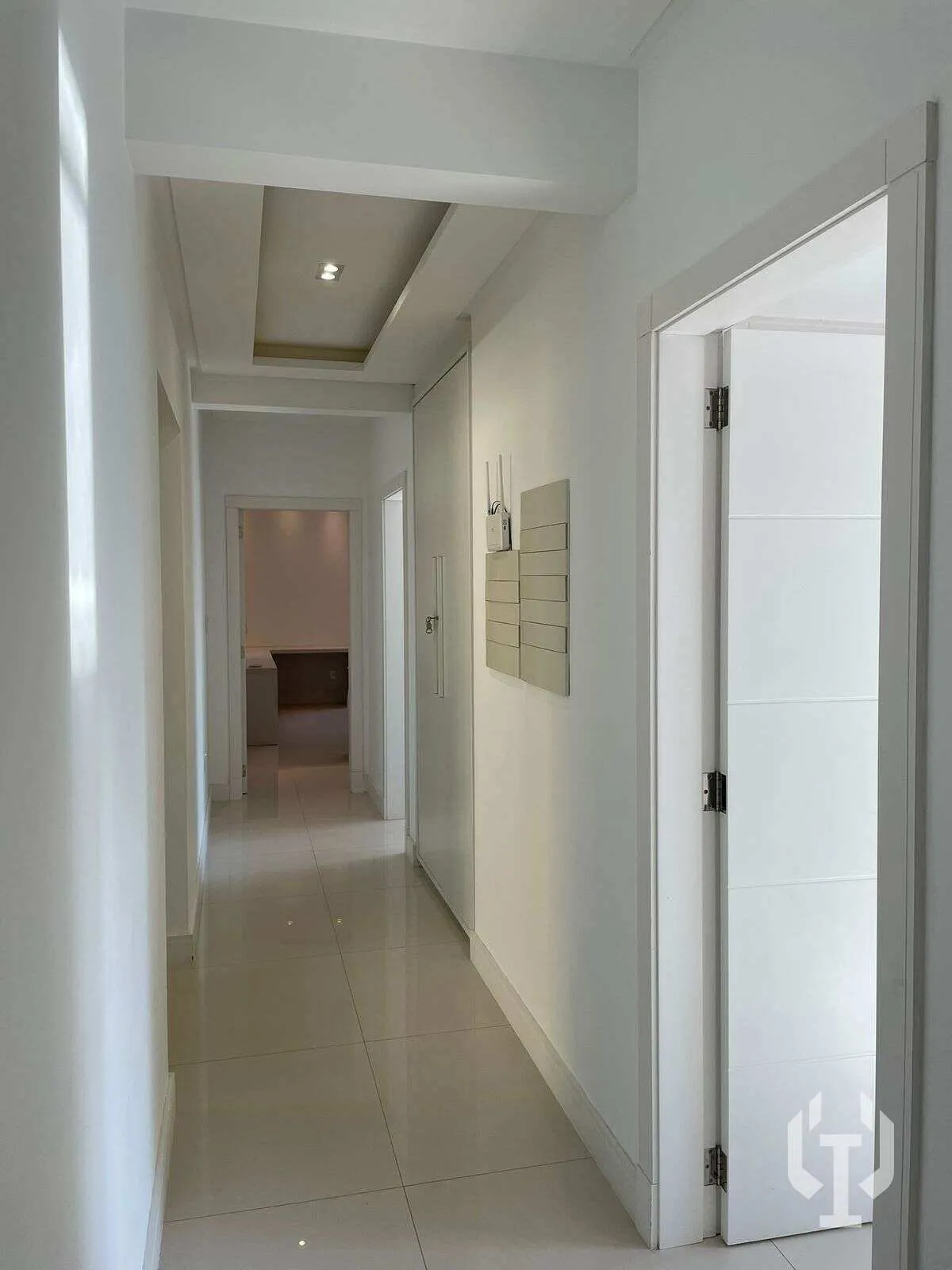 Imagem Apartamento à venda, com 4 suítes, pronto e mobiliado em 100x
