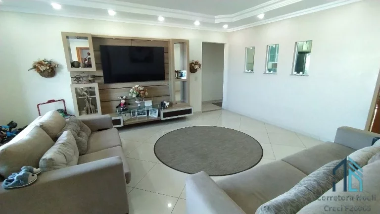 Imagem Prédio Comercial/Residencial a venda com salas comerciais e 04 quartos c/suíte no Campo Comprido em Curitiba PR