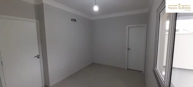 Imagem CASA RESIDENCIAL em SÃO JOSÉ - SC, FORQUILHAS