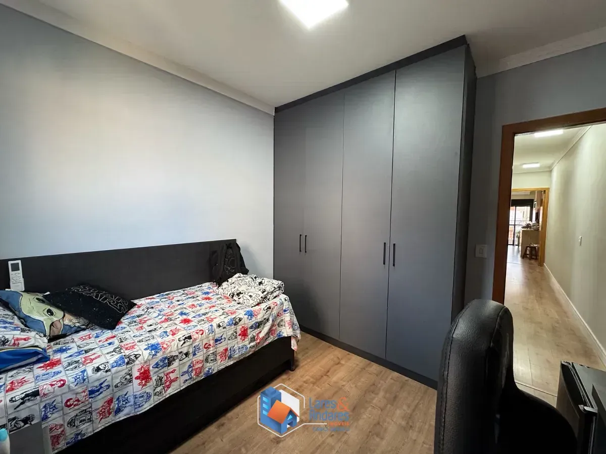Imagem Sobrado para venda em Penha de França com 3 quartos, sendo 1 suíte, 15,715m²