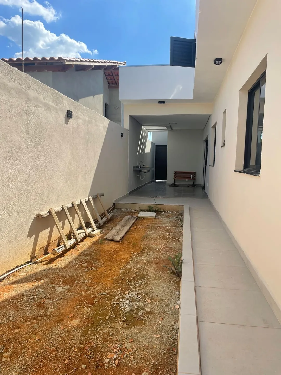 Imagem Casa à venda 3 Quartos, 1 Suite, 2 Vagas, 175M², Loteamento Residencial e Comercial Flamboyant, Pindamonhangaba - SP